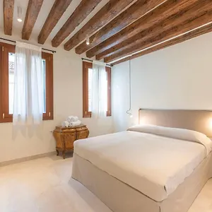 Grifalcon D'oro - Center Apartment